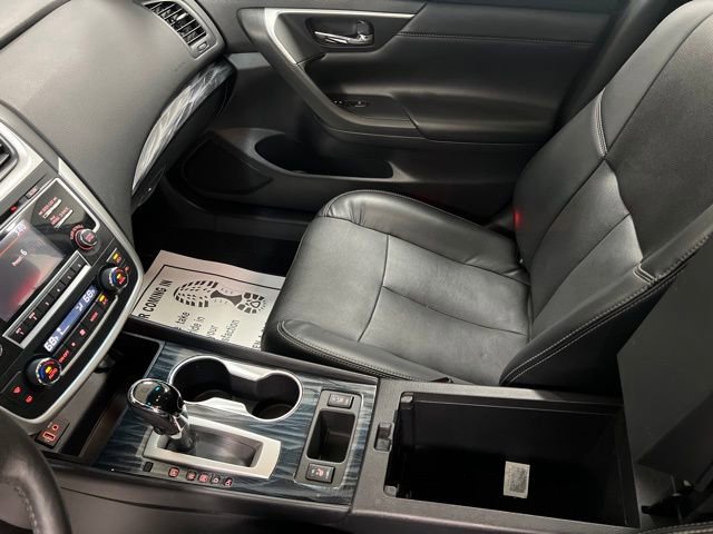 Used 2017 Nissan Altima 2.5 SL w/ Moonroof Package image 36