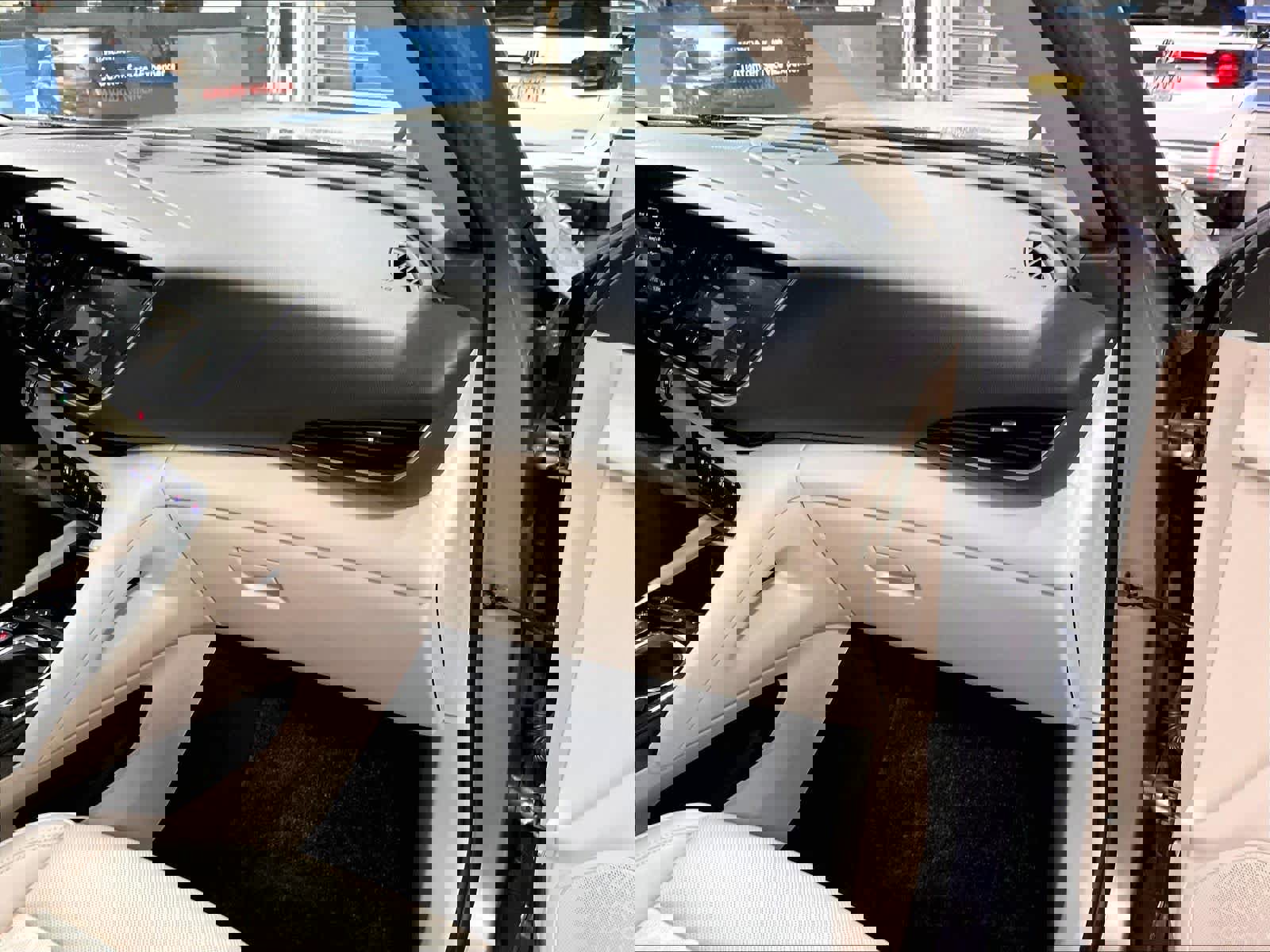 Used 2023 Buick Envision Avenir image 13