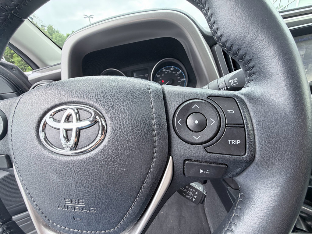 Used 2017 Toyota RAV4 XLE FWD image 13
