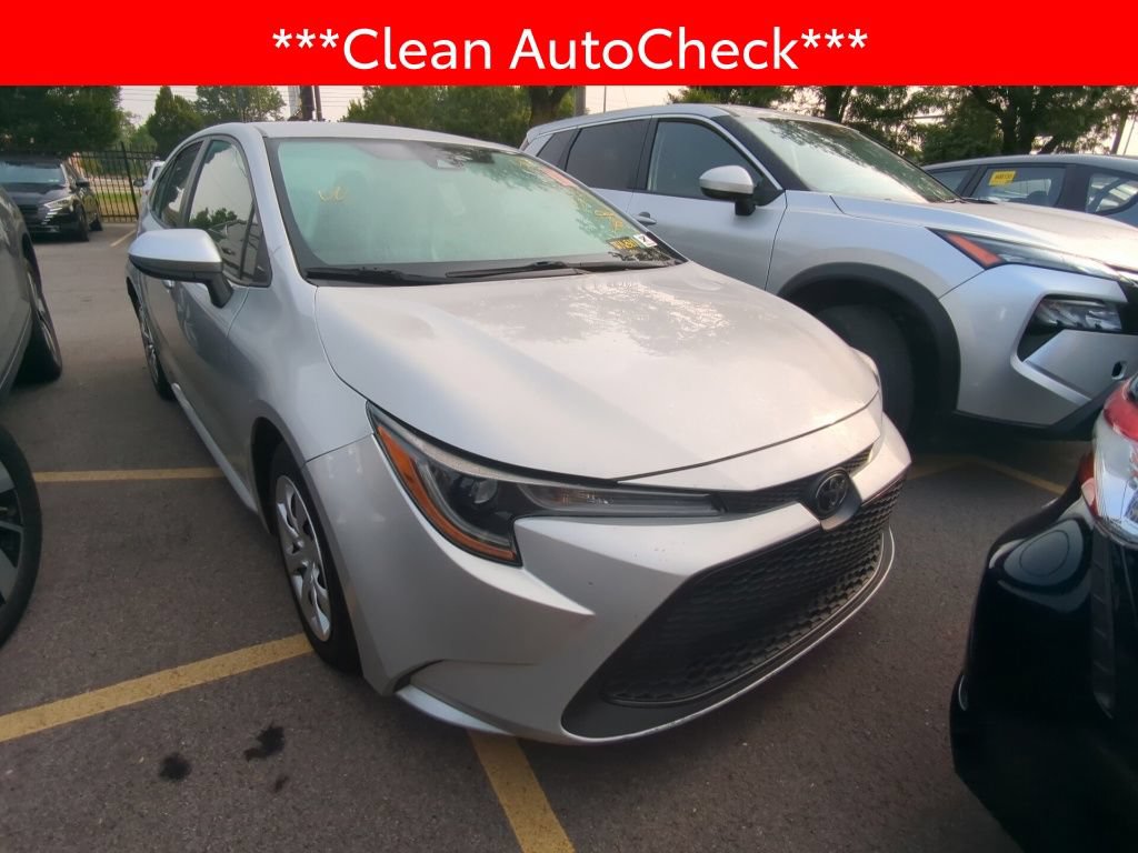 Used 2022 Toyota Corolla LE FWD image 3