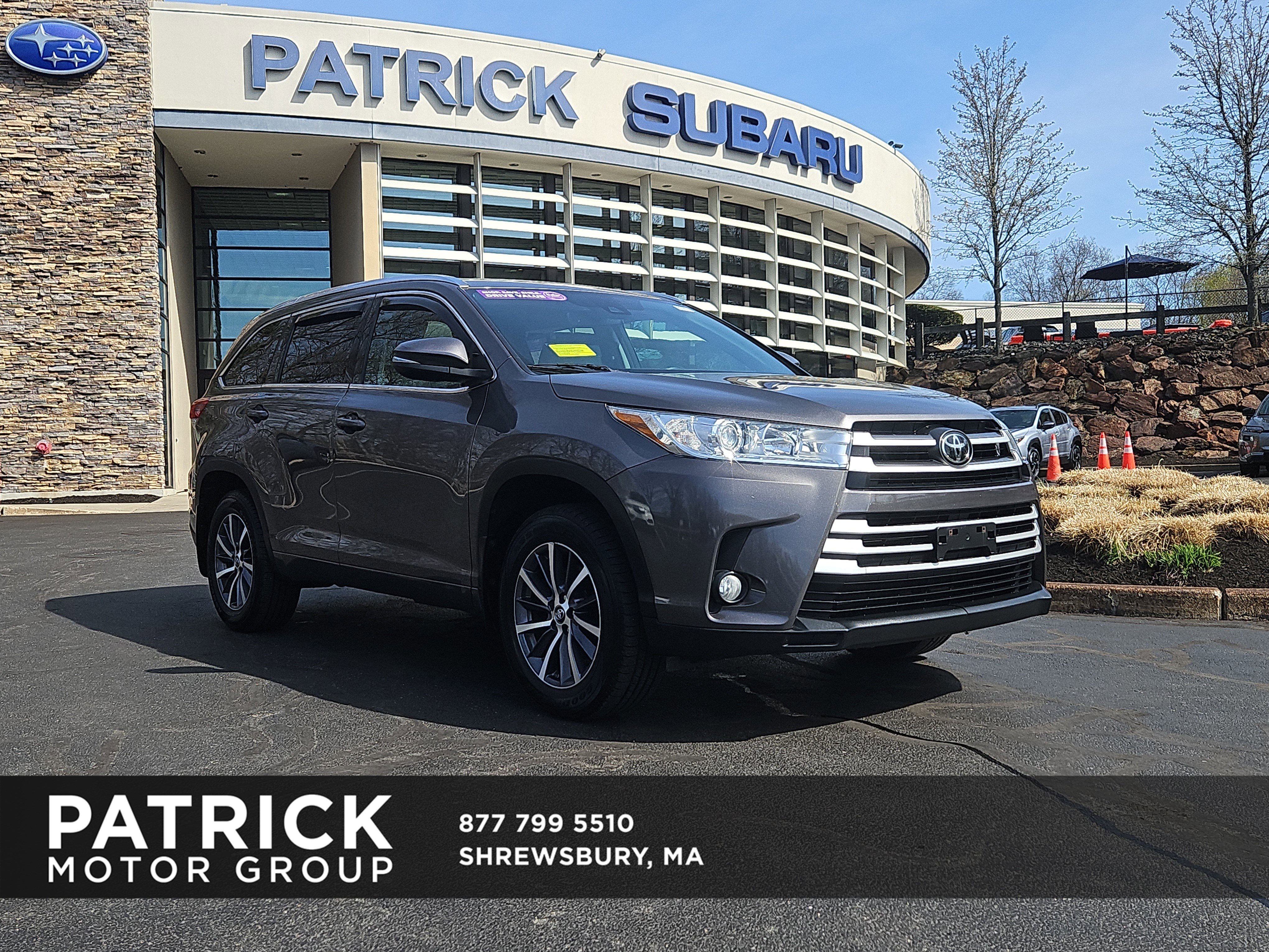 Used 2017 Toyota Highlander XLE w/ Carpet Mat Package image 1