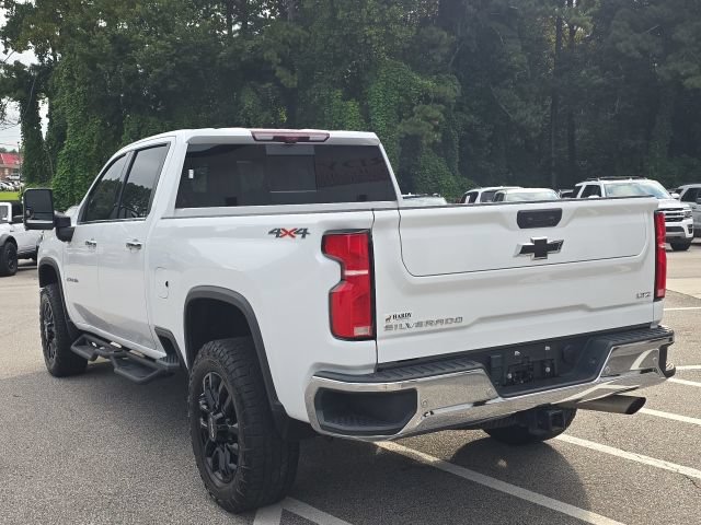 Used 2025 Chevrolet Silverado 2500 LTZ w/ LTZ Convenience Package AWD/4WD image 3