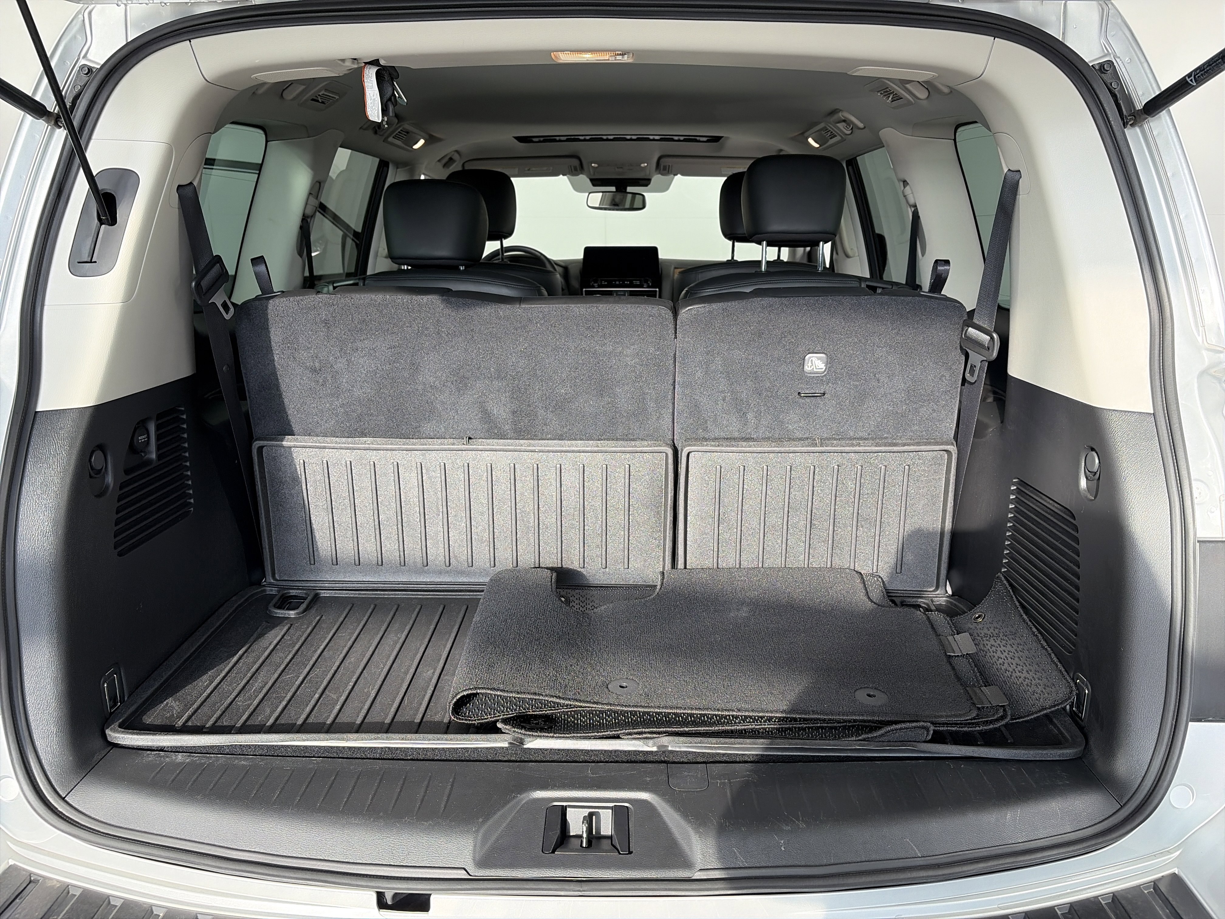 Certified 2023 Nissan Armada SL w/ Captain's Chairs Package image 14