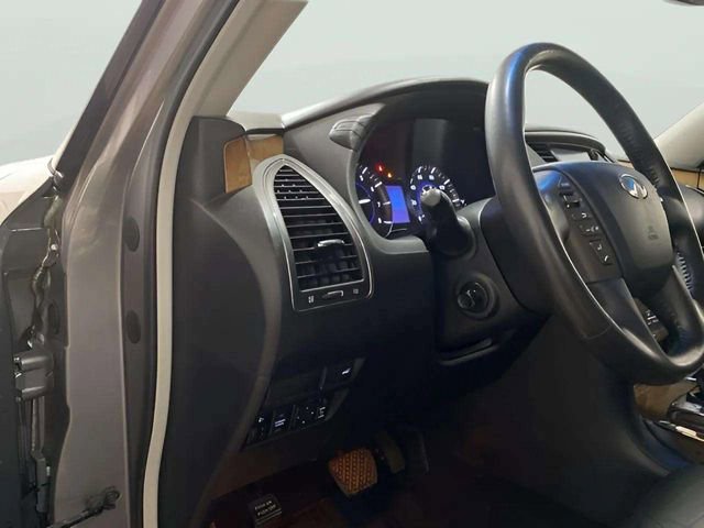 Used 2011 INFINITI QX56 2WD w/ Theater Pkg image 29