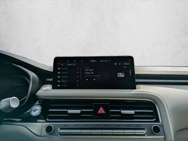 Used 2025 Genesis G70 2.5T image 12