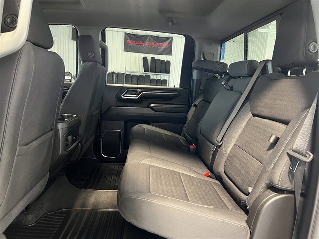 Used 2024 Chevrolet Silverado 3500 LT image 17