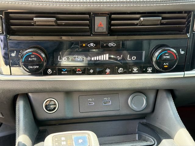Used 2021 Nissan Rogue SL AWD/4WD image 16