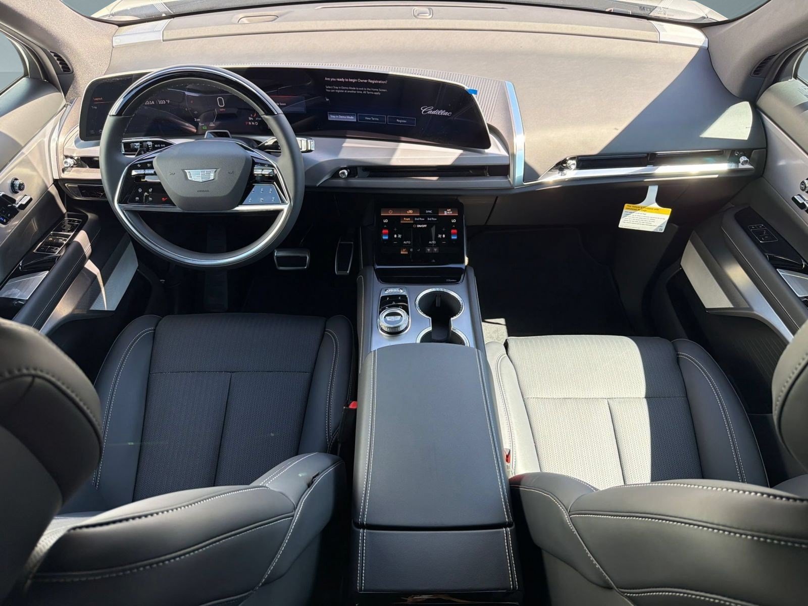 New 2027 Cadillac Vistiq Sport w/ LPO, Floor Liner Package AWD/4WD image 15