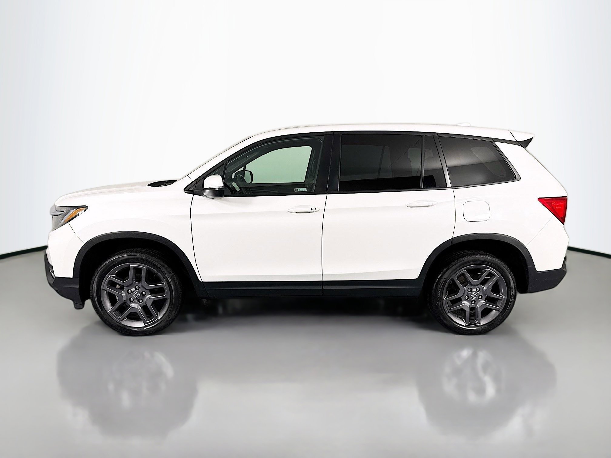 Certified 2023 Honda Passport EX-L image 8