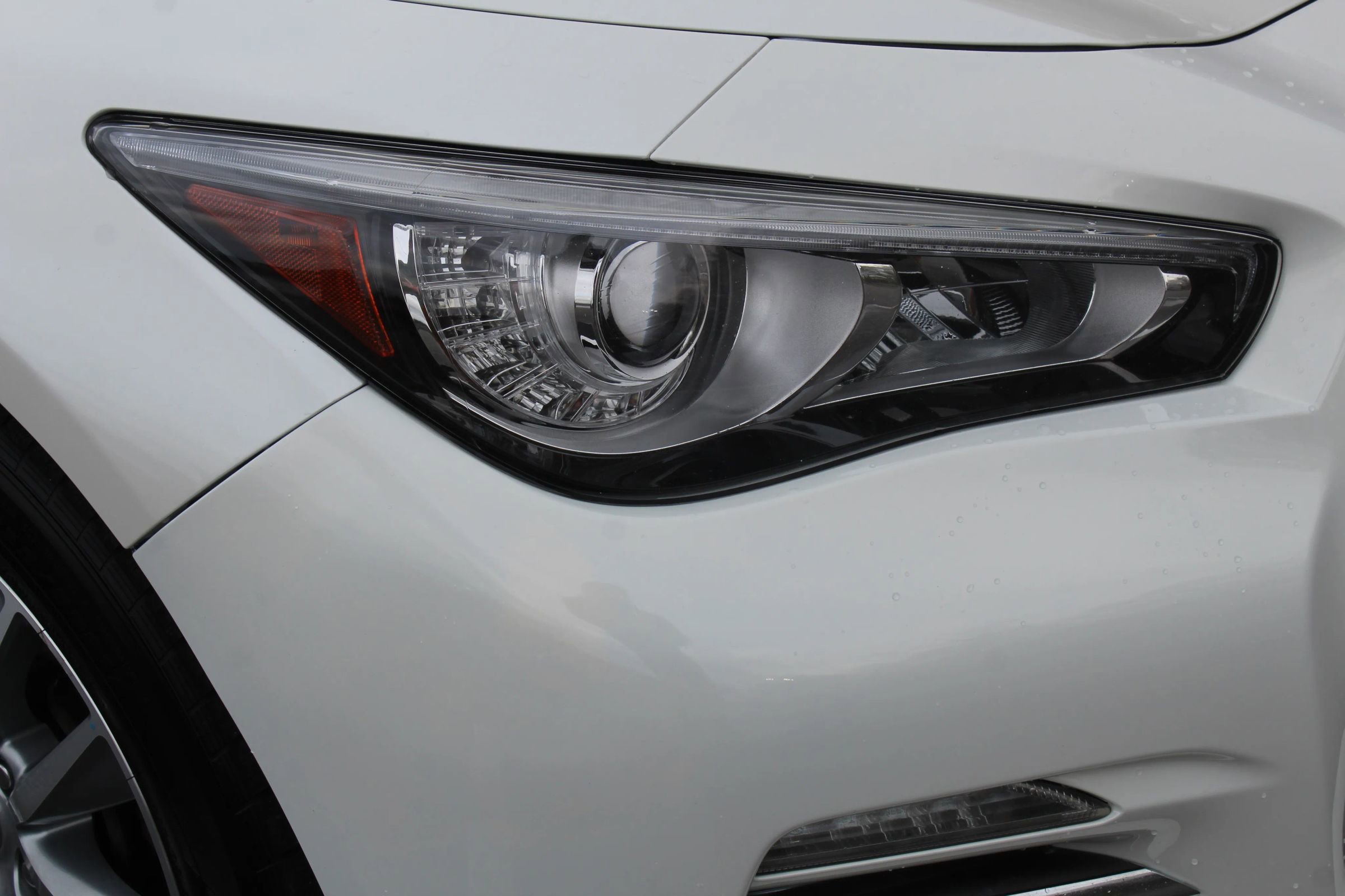 Used 2015 INFINITI Q50 Premium w/ Navigation Package AWD/4WD image 38