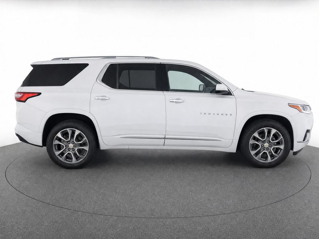 Used 2019 Chevrolet Traverse Premier FWD image 10