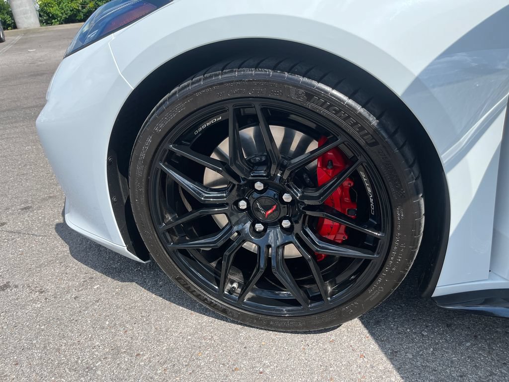 Used 2024 Chevrolet Corvette Z06 RWD image 29
