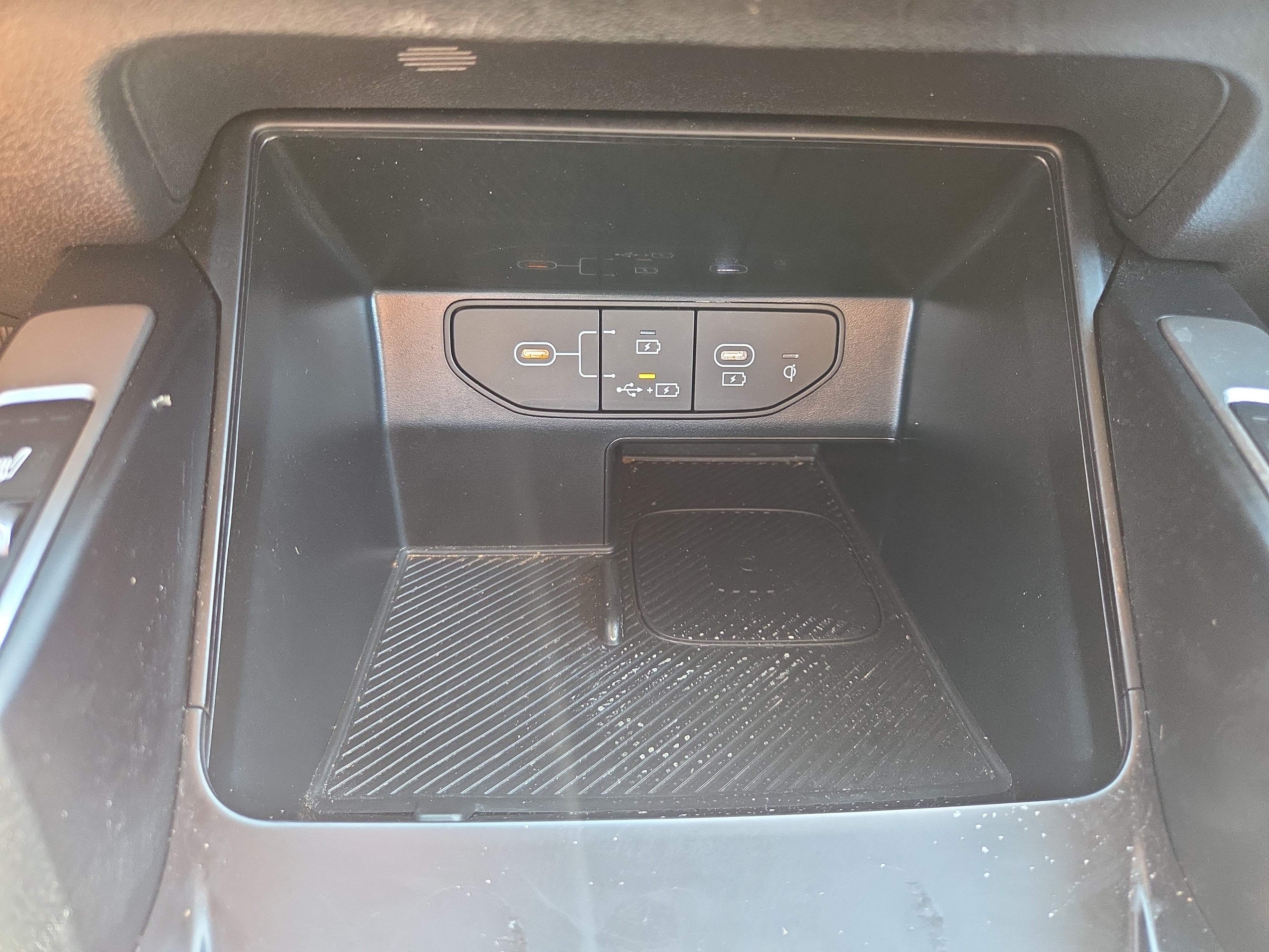 Certified 2024 Kia Sorento S FWD image 15