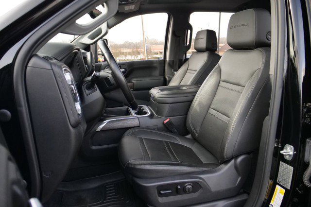 Used 2021 GMC Sierra 3500 Denali w/ Denali Ultimate Package image 3