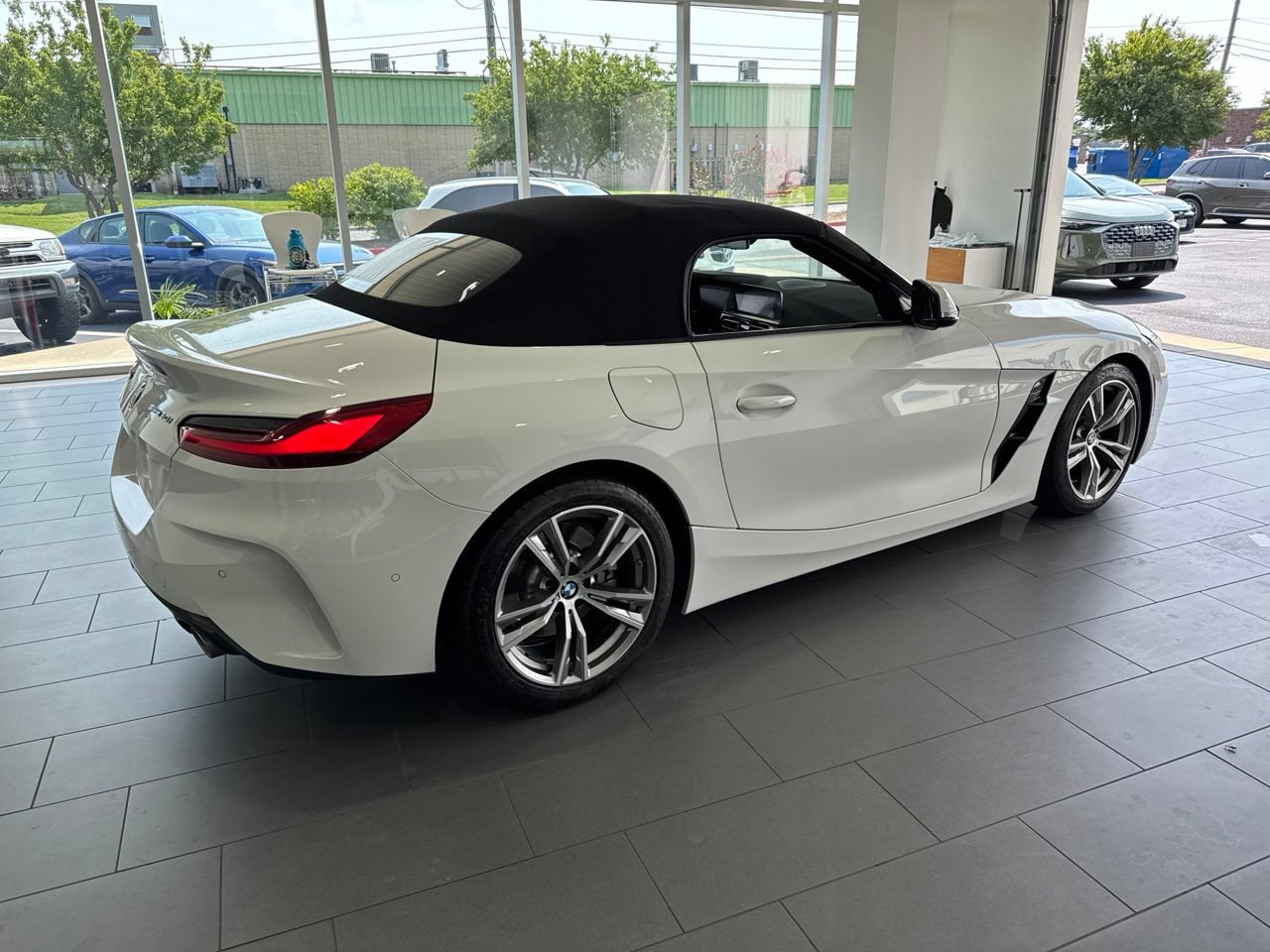 Used 2023 BMW Z4 sDrive30i w/ Premium Package RWD image 8