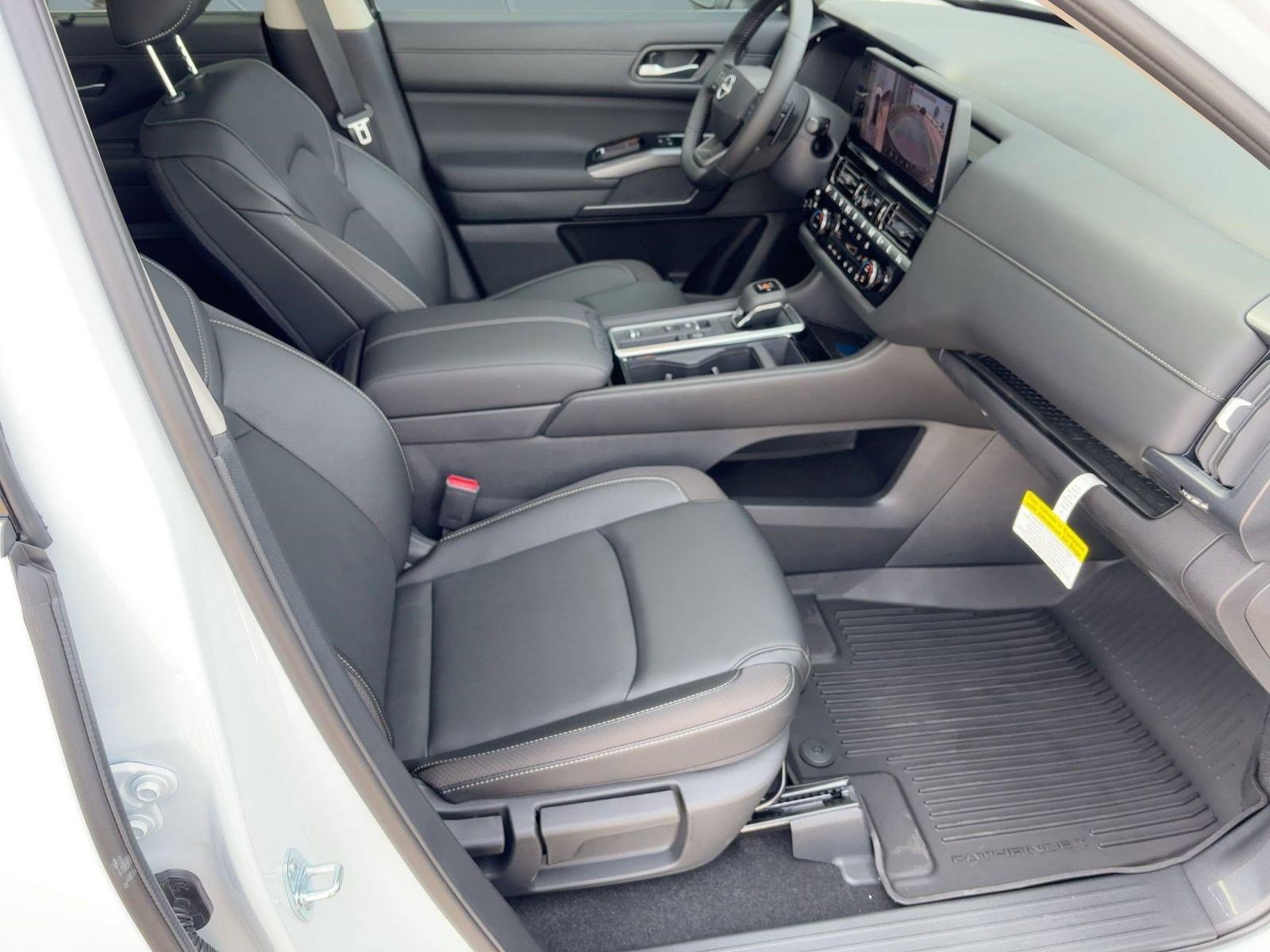 New 2026 Nissan Pathfinder SL image 30
