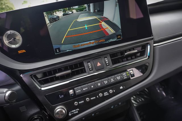 Certified 2025 Lexus ES 350 w/ Premium Package FWD image 15
