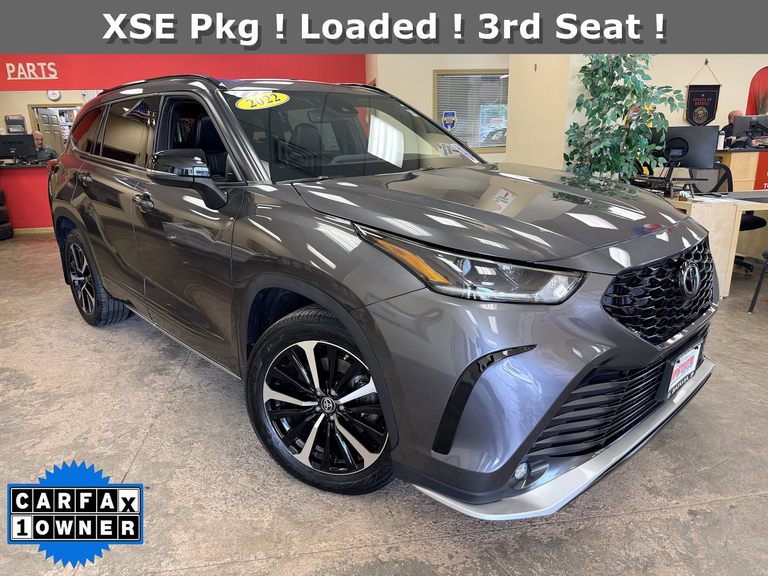 Used 2022 Toyota Highlander XSE AWD/4WD image 1