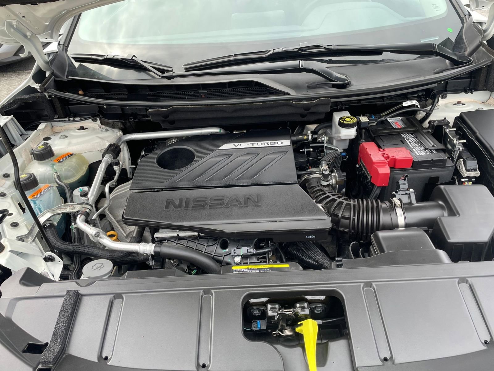 Used 2025 Nissan Rogue SV image 32