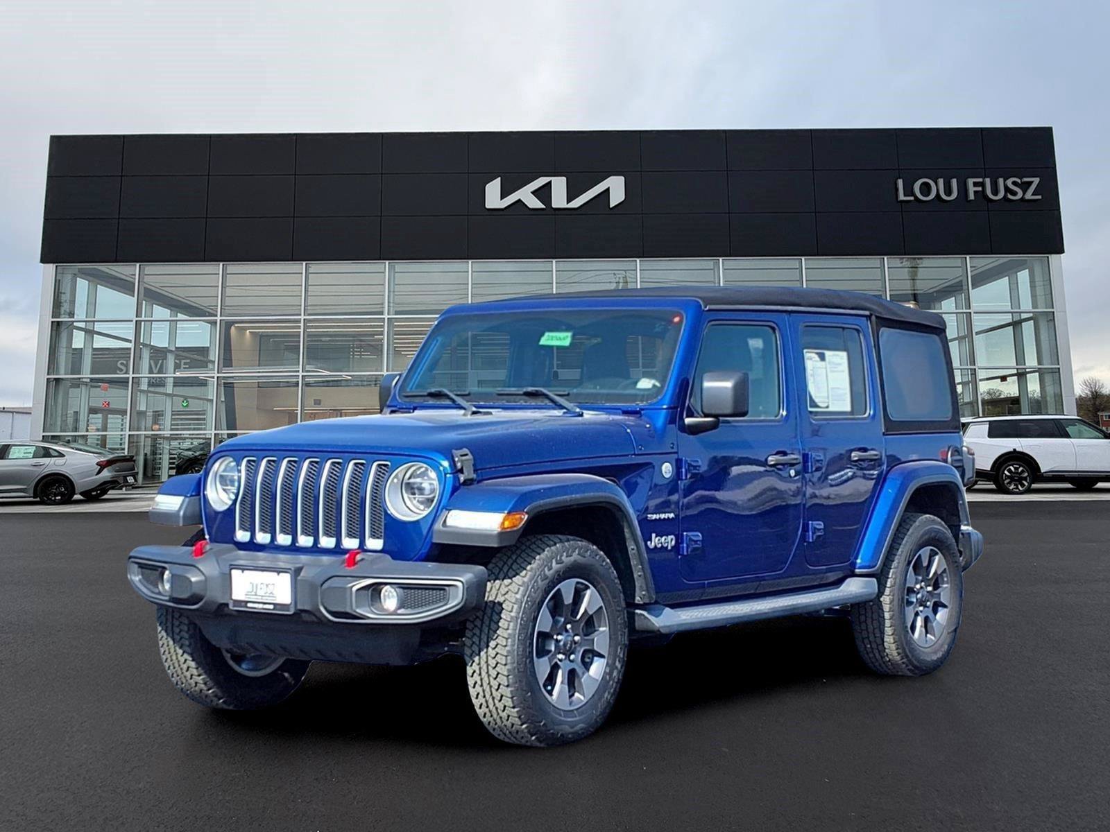 Used 2018 Jeep Wrangler Unlimited Sahara AWD/4WD image 1