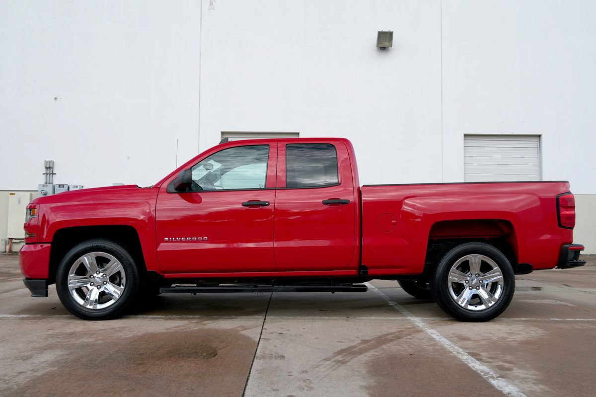 Used 2018 Chevrolet Silverado 1500 Custom w/ Custom Convenience Package RWD image 14