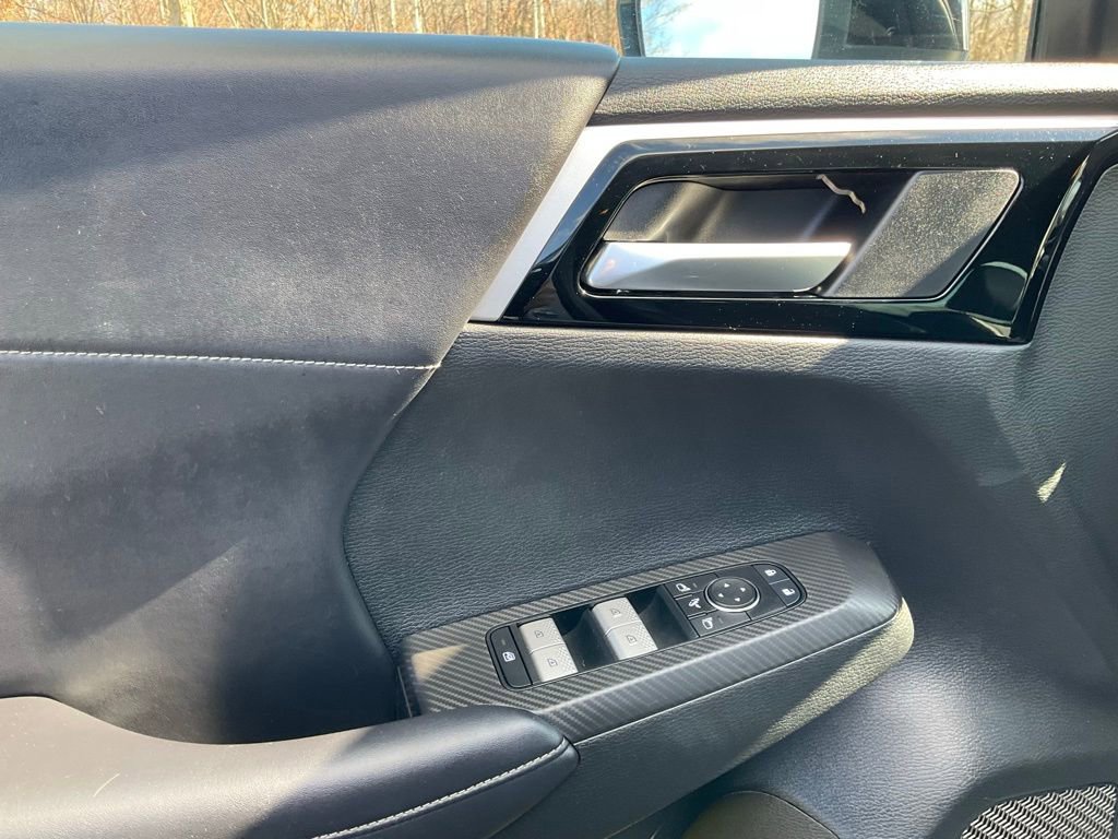 Used 2023 Mitsubishi Outlander SE Black Edition image 20