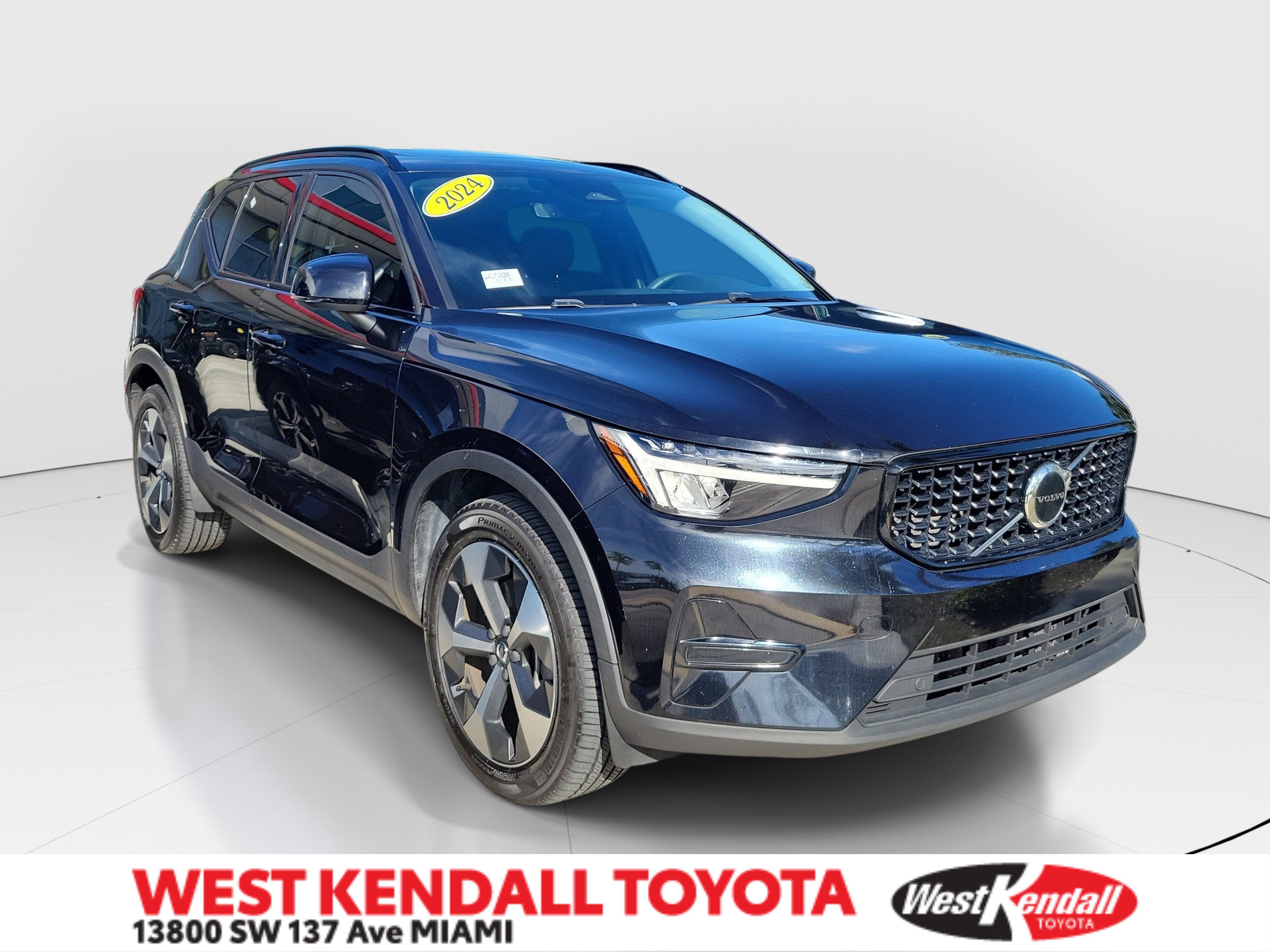Used 2024 Volvo XC40 B5 Core w/ Protection Package Premier