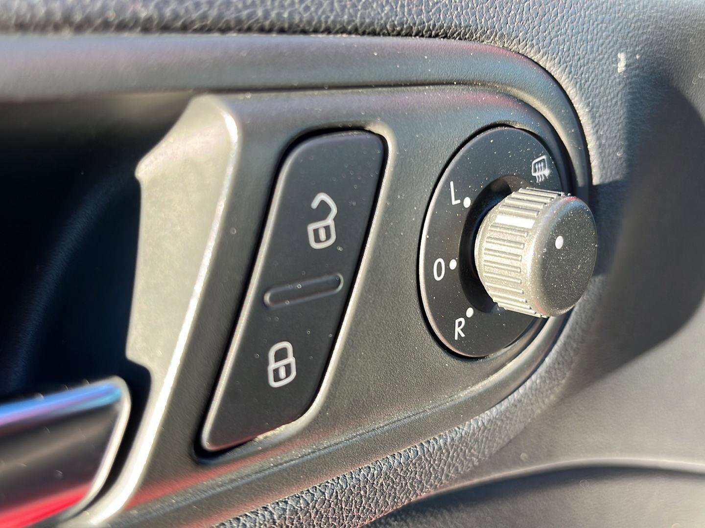 Used 2014 Volkswagen Beetle 2.5 image 13