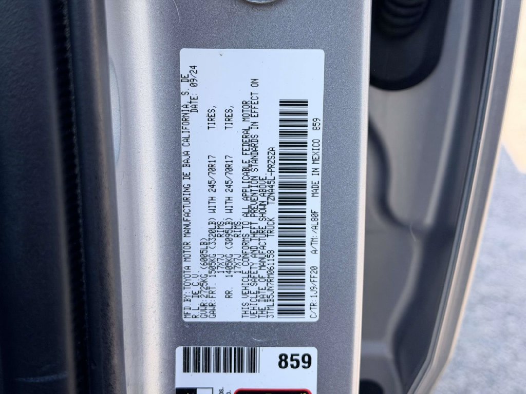 Used 2024 Toyota Tacoma SR5 AWD/4WD image 26