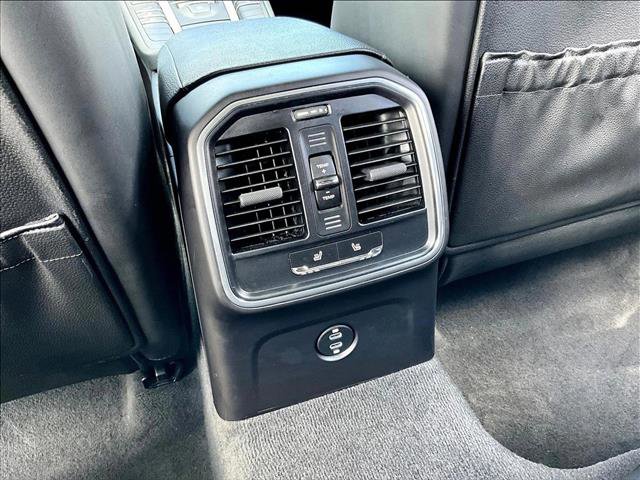 Used 2020 Porsche Macan AWD/4WD image 25