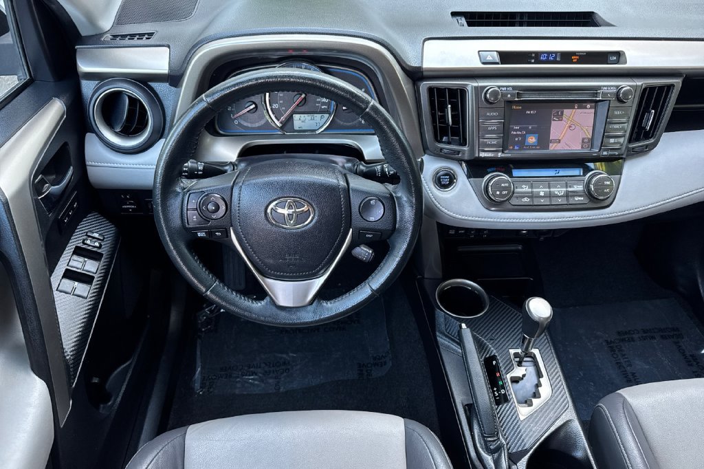 Used 2014 Toyota RAV4 Limited w/ Technology Package FWD image 13