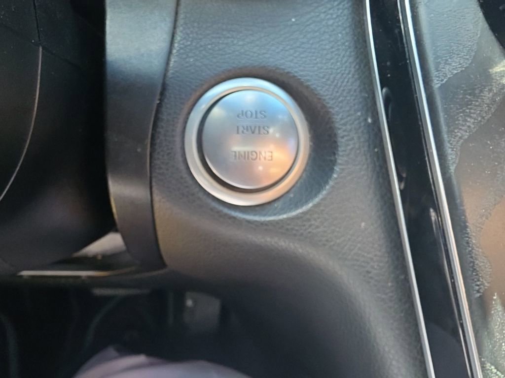 Used 2019 Mercedes-Benz GLC 300 w/ Premium Package image 6