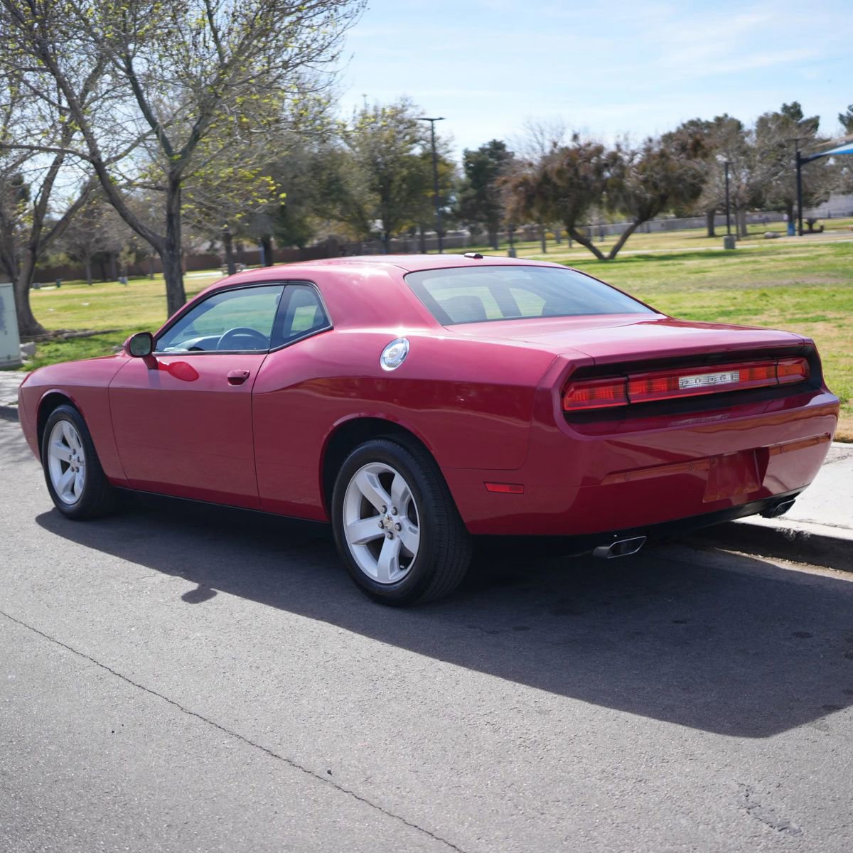 Used 2013 Dodge Challenger SXT Plus image 5