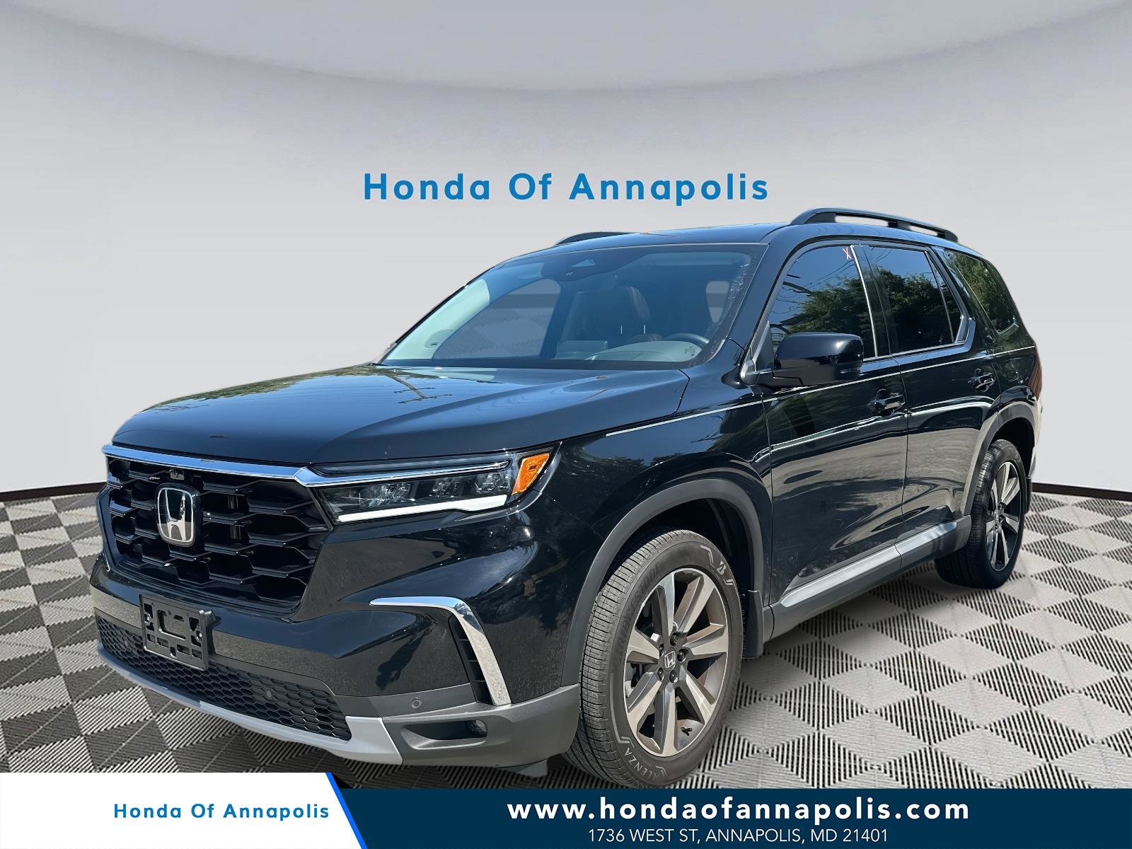 Used 2025 Honda Pilot Elite