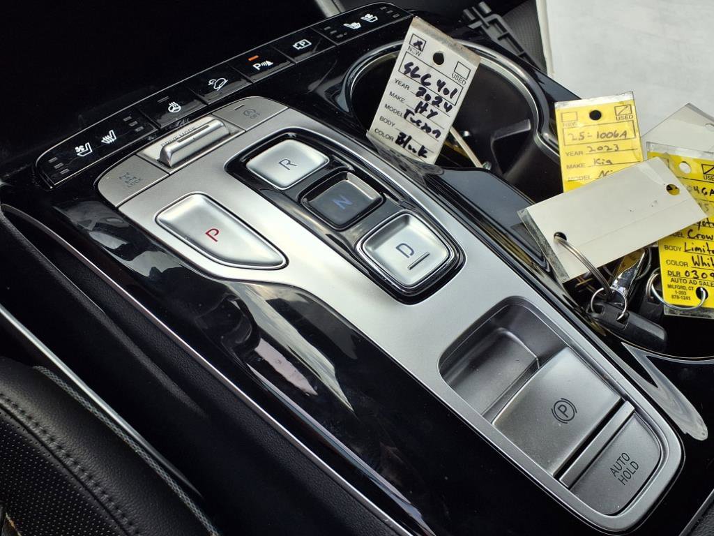 Used 2022 Hyundai Tucson Limited w/ Cargo Package image 16