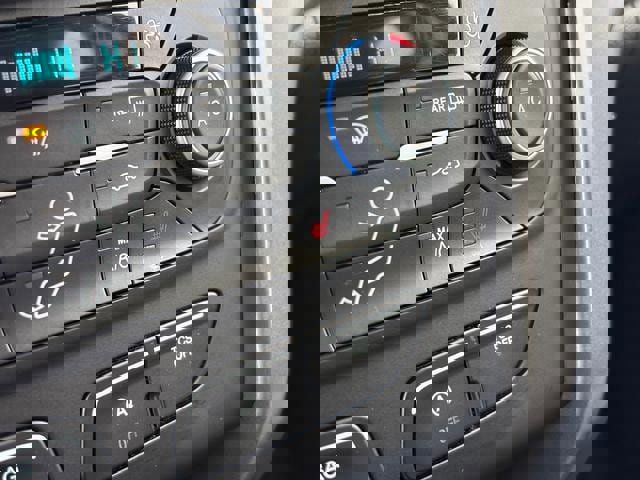 Used 2019 Ford Escape SE image 23