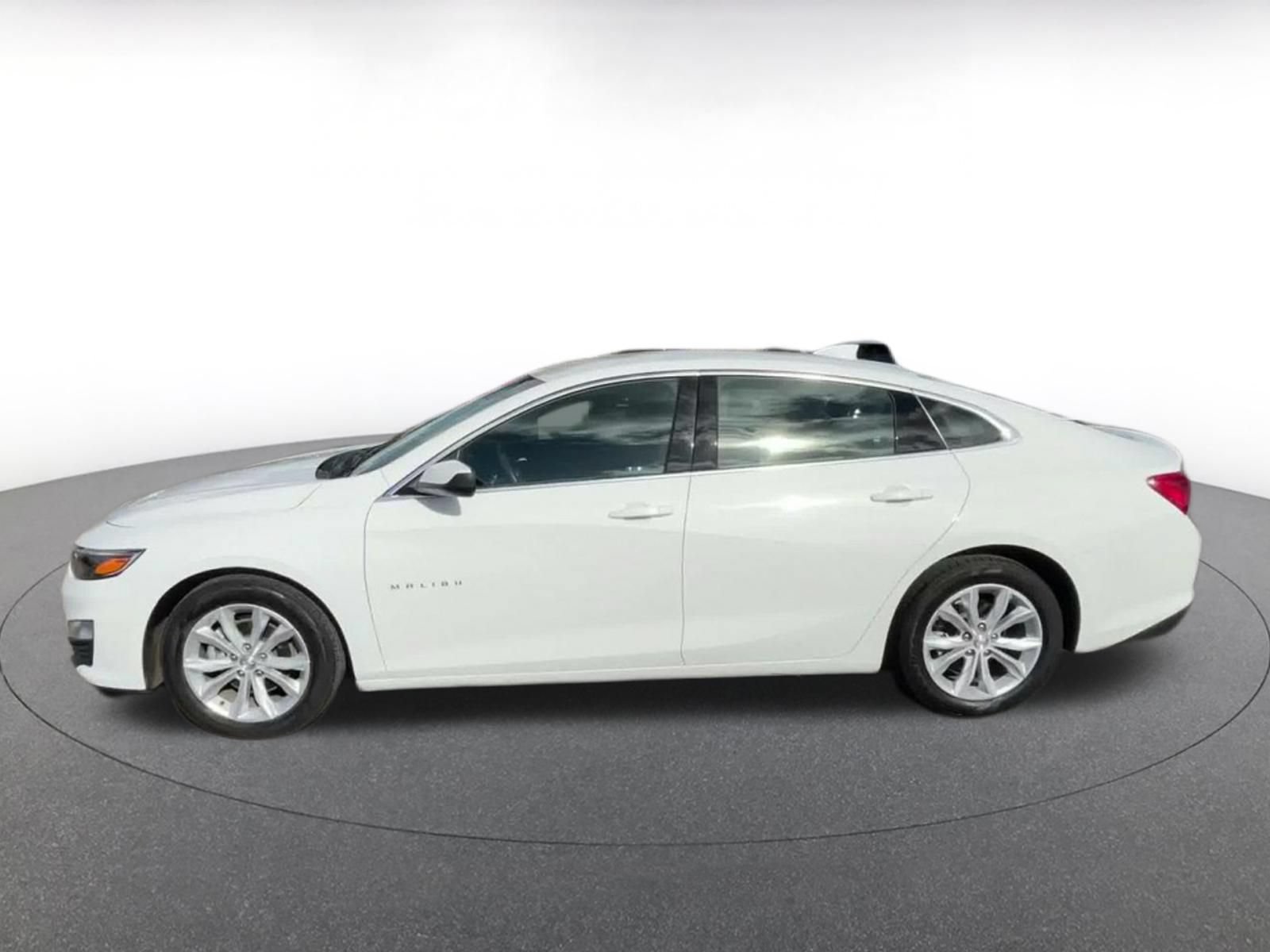 Used 2024 Chevrolet Malibu LT FWD image 8