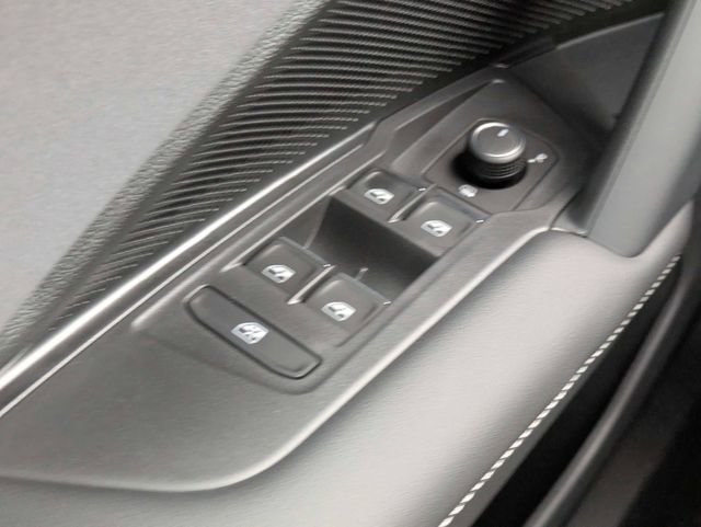 New 2026 Volkswagen Tiguan SE R-Line FWD image 26