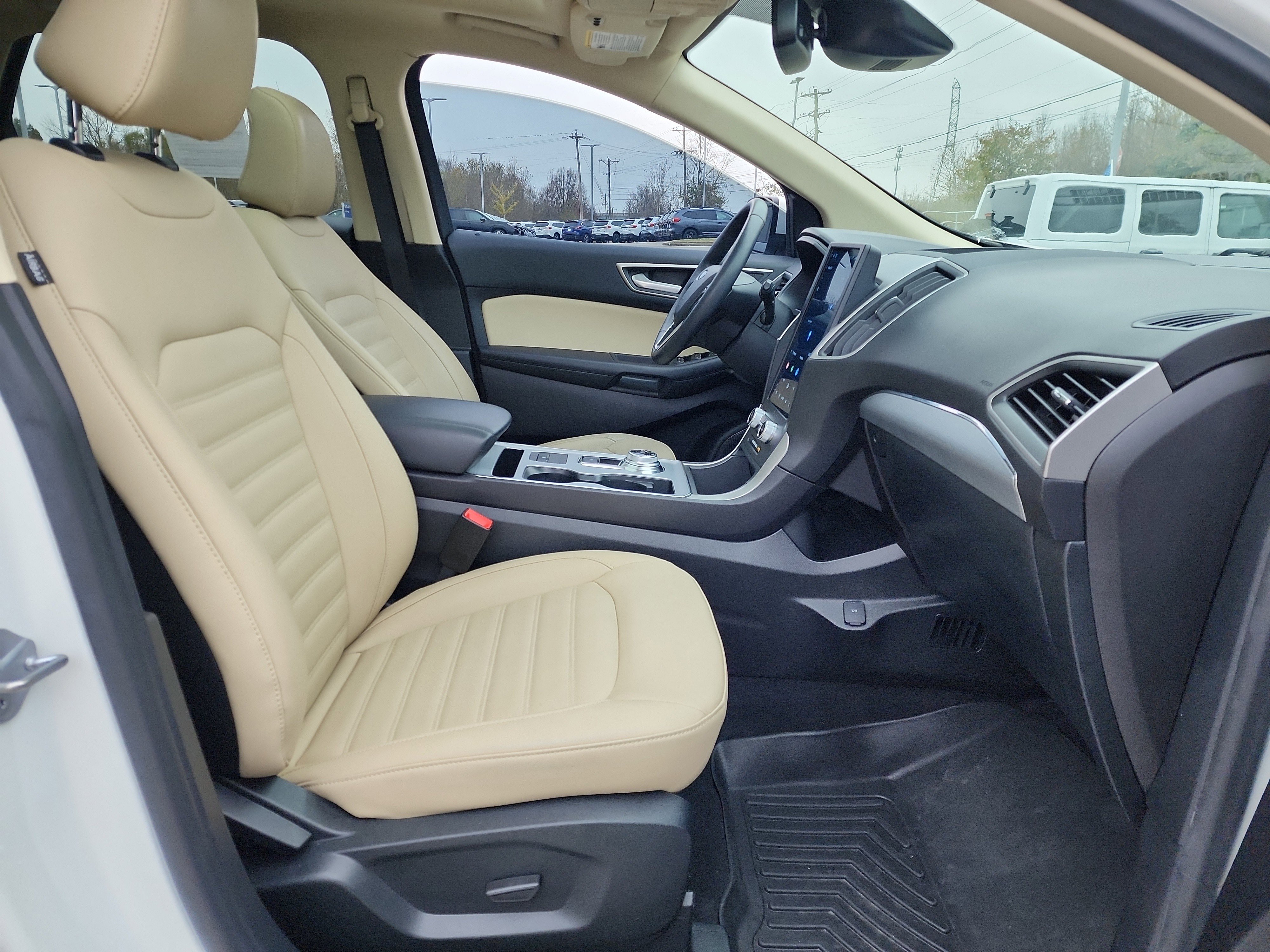 Used 2022 Ford Edge SEL w/ Convenience Package image 15