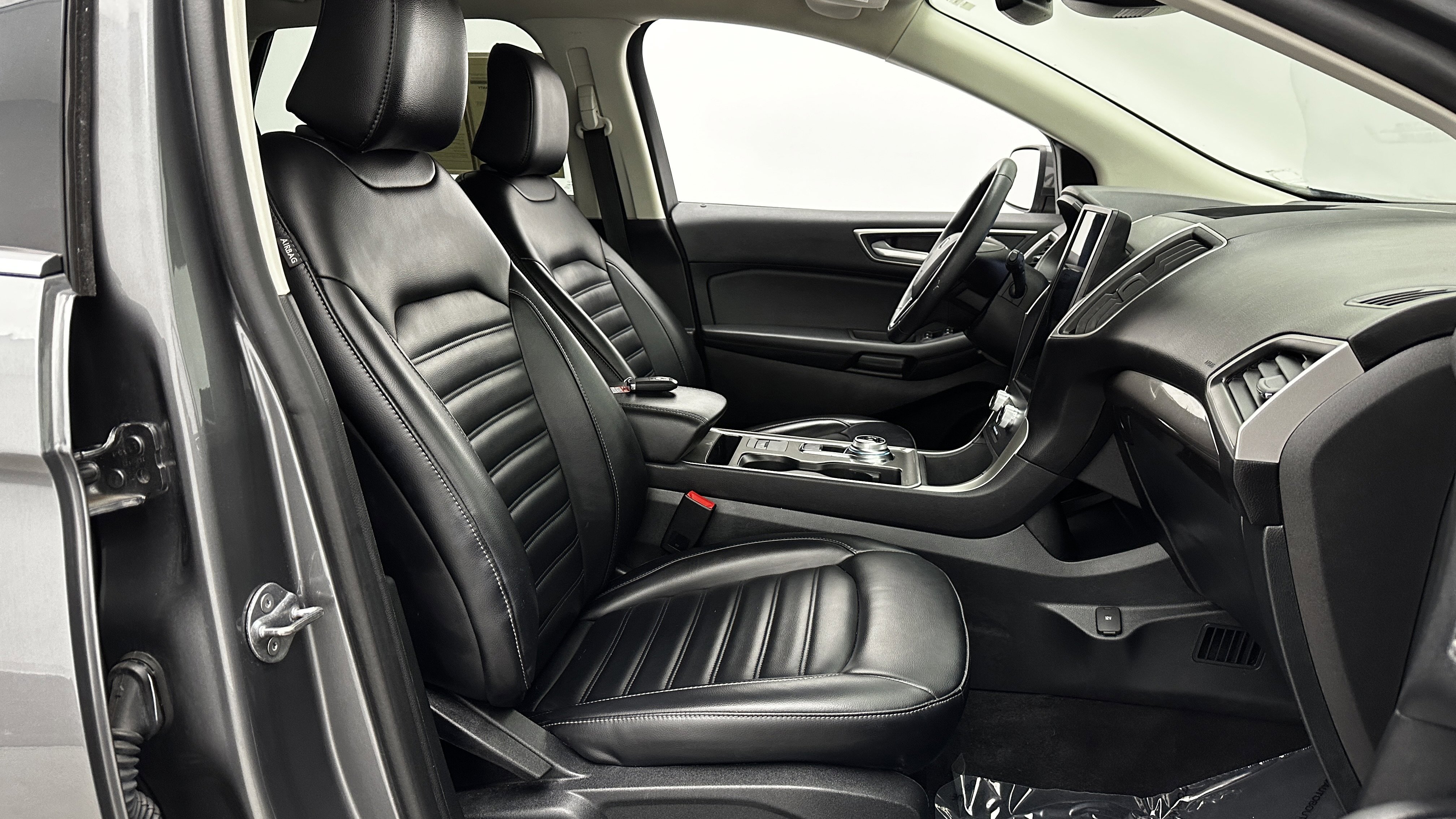 Used 2024 Ford Edge SEL AWD/4WD image 35