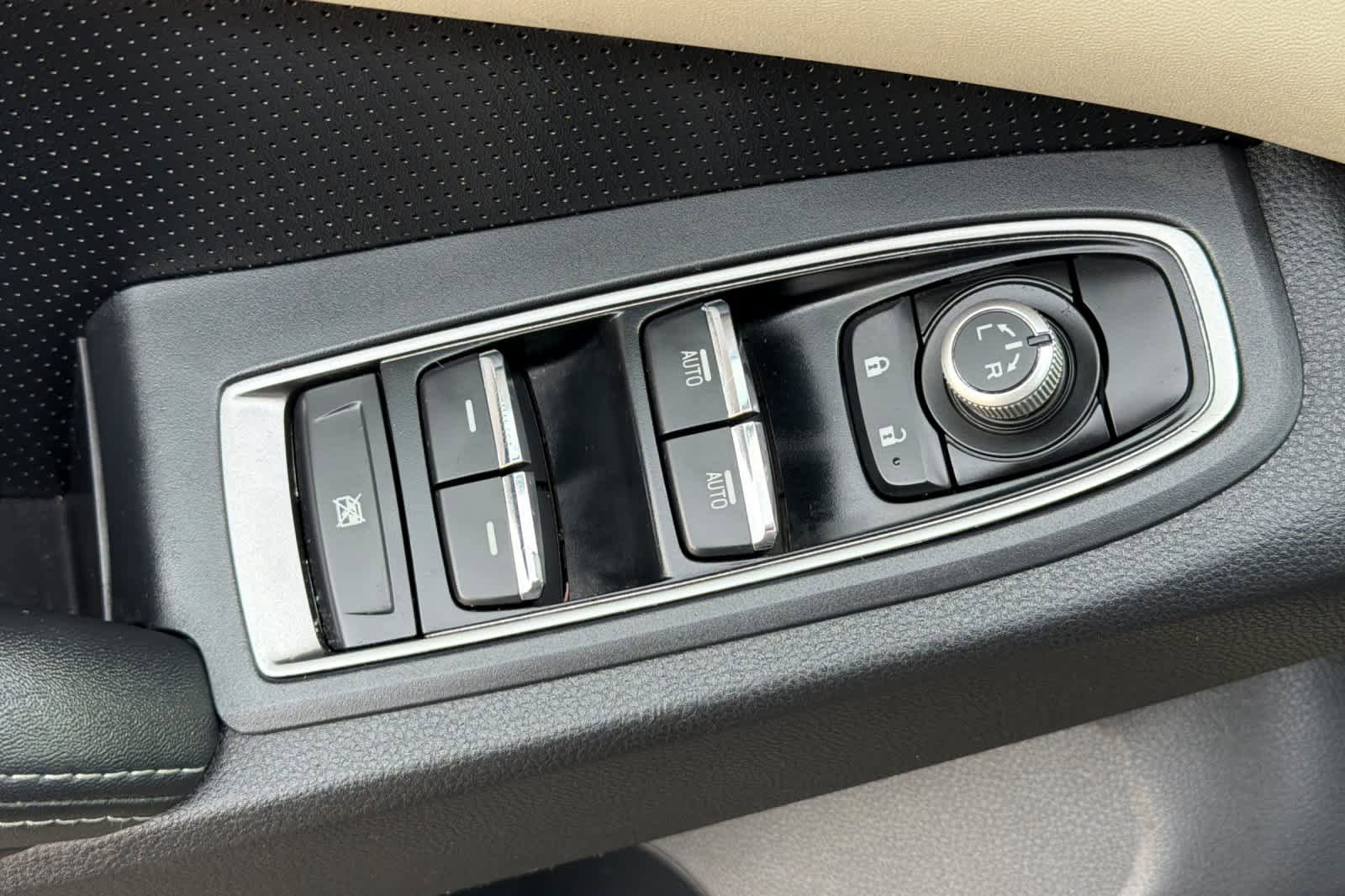 Used 2022 Subaru Ascent Limited w/ Popular Package #2A AWD/4WD image 15