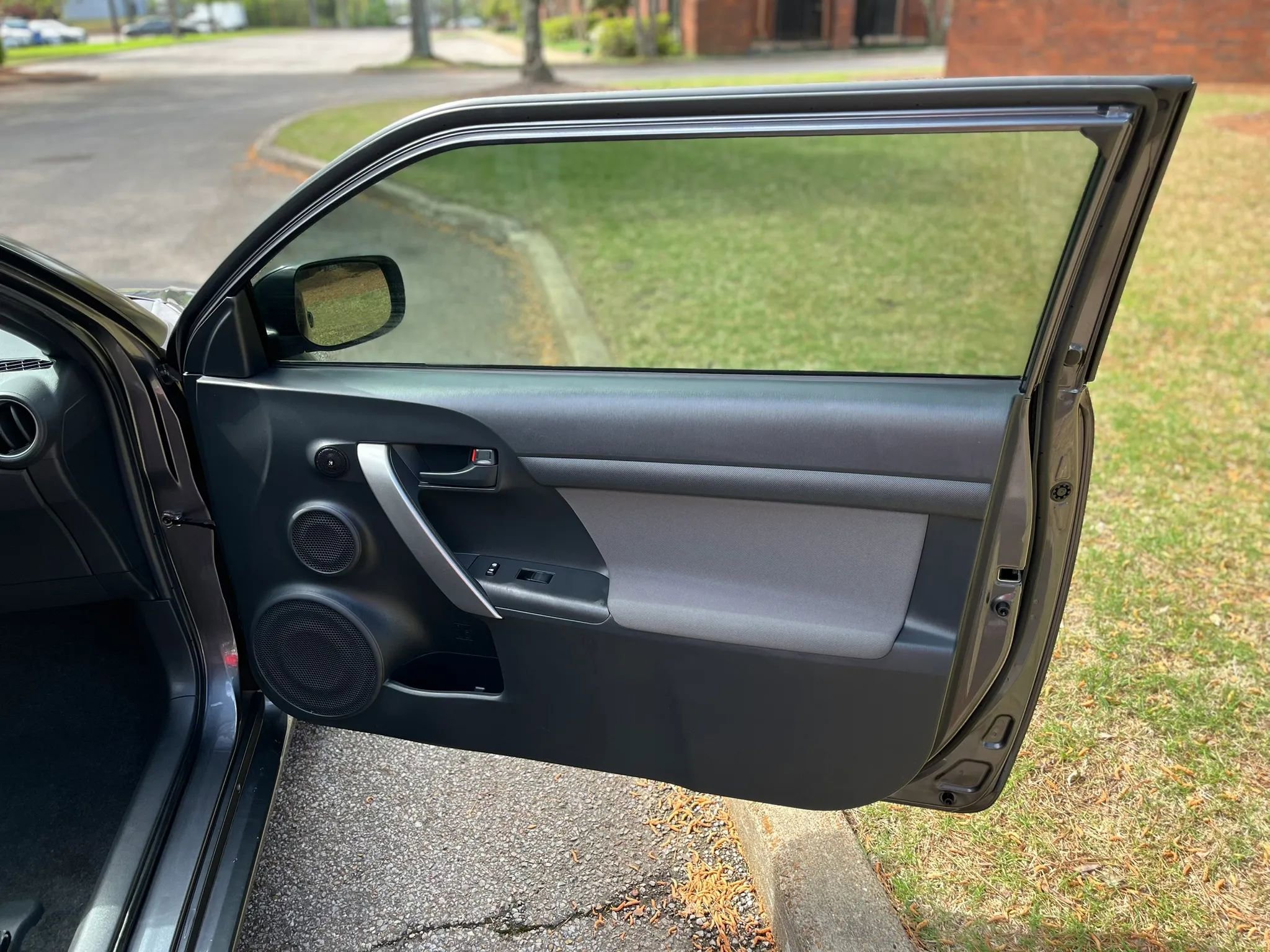 Used 2013 Scion tC FWD image 27