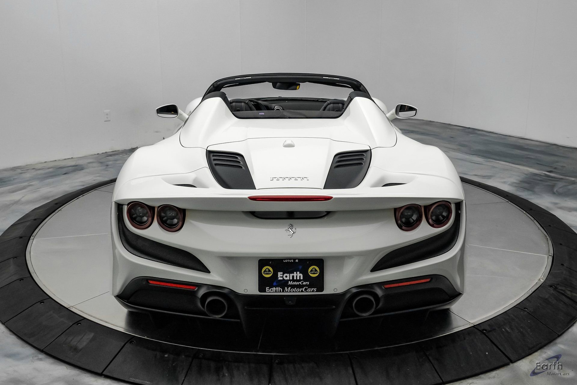 Used 2022 Ferrari F8 Tributo image 25