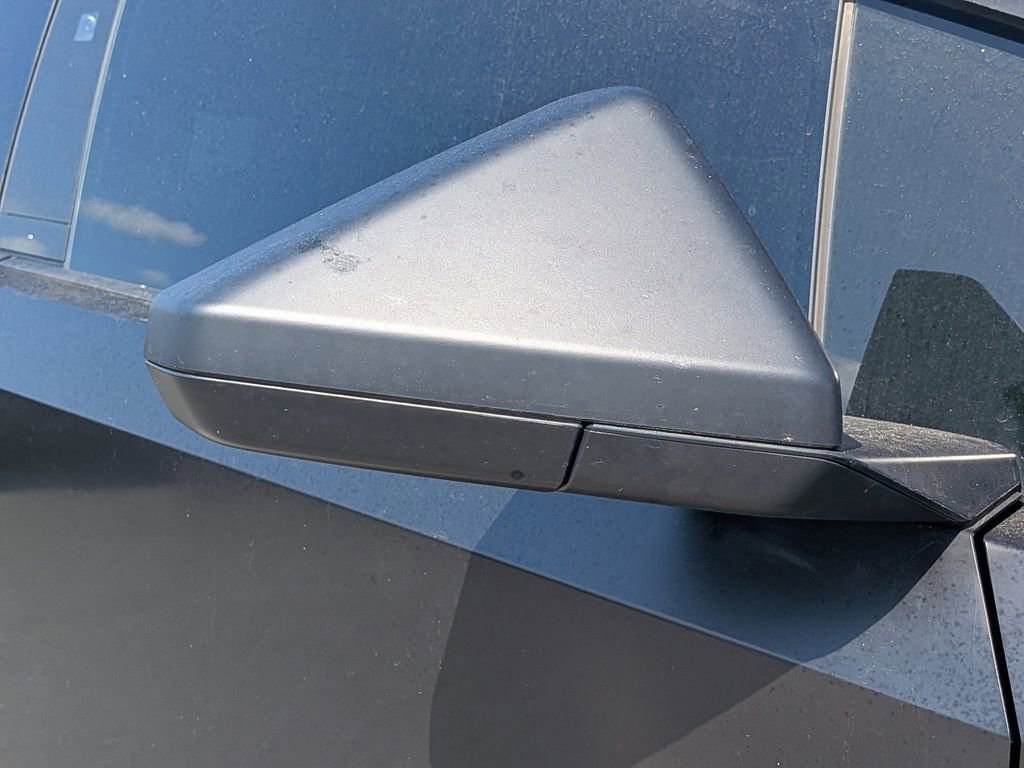 Used 2024 Tesla Cybertruck AWD Crew Cab image 10