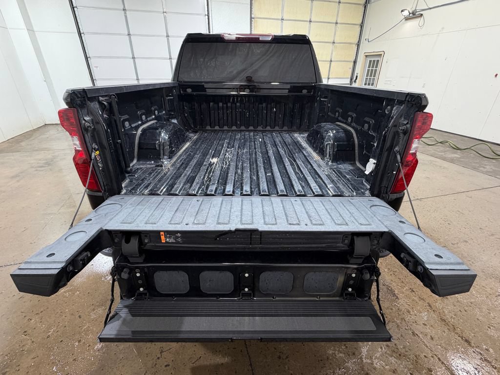 Used 2022 Chevrolet Silverado 1500 Custom AWD/4WD image 14