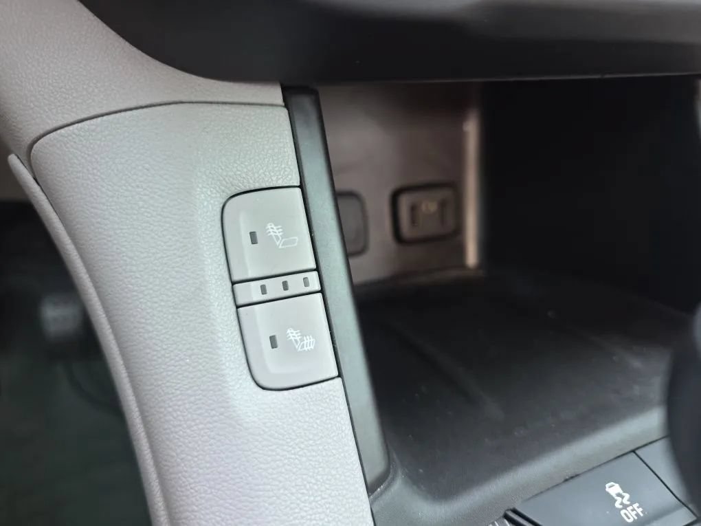 Used 2017 GMC Acadia SLT FWD image 33