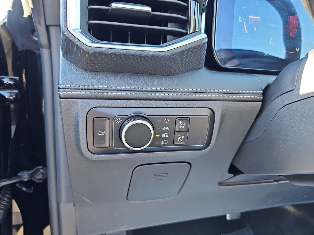 Used 2024 Ford Mustang Premium image 18