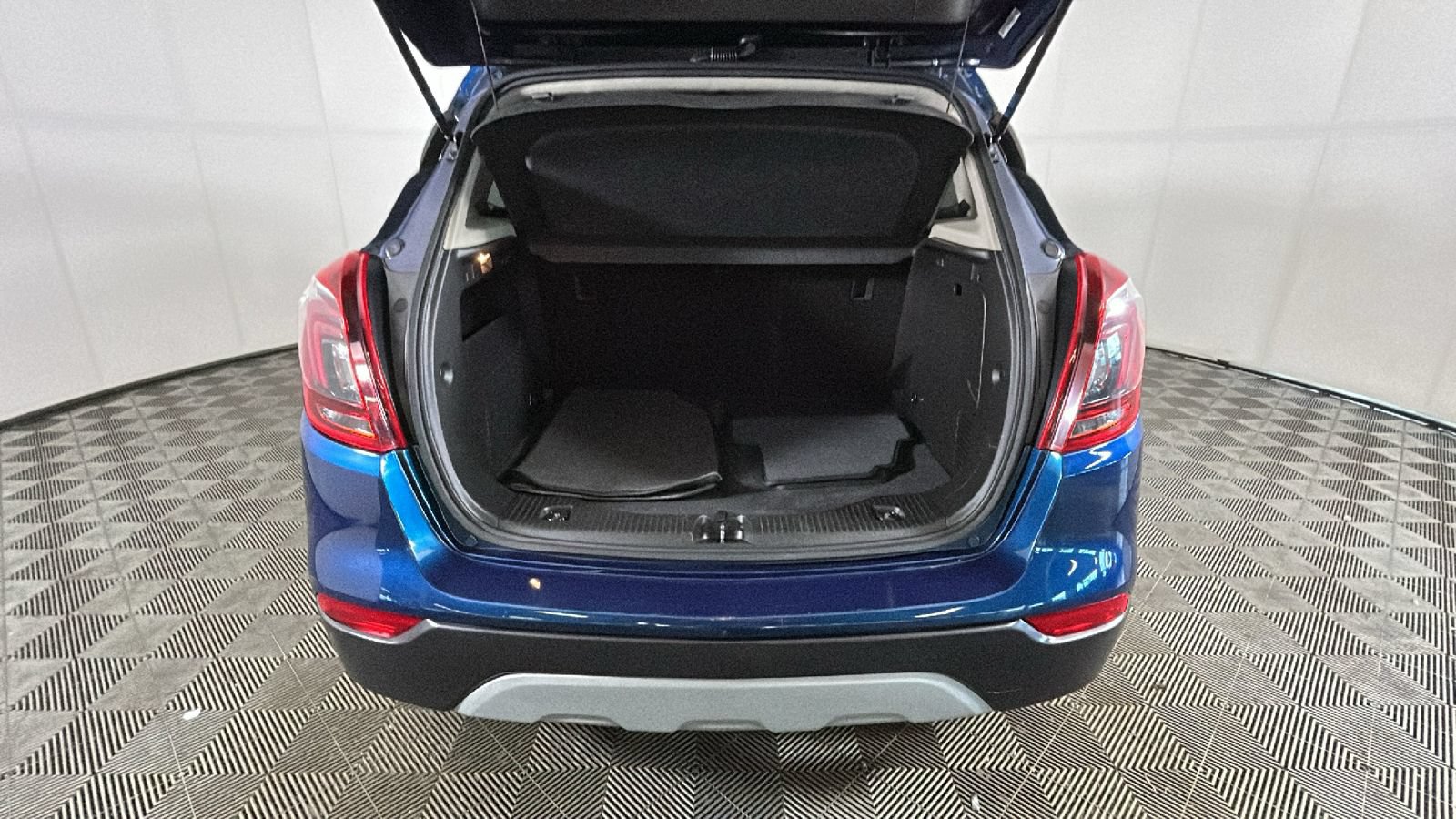 Used 2019 Buick Encore Preferred AWD/4WD image 33