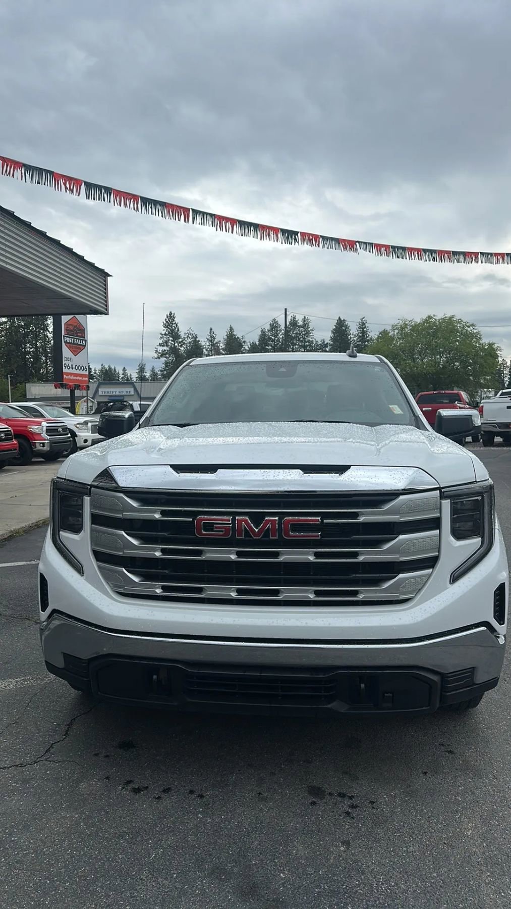 Used 2024 GMC Sierra 1500 SLE w/ Max Trailering Package image 4