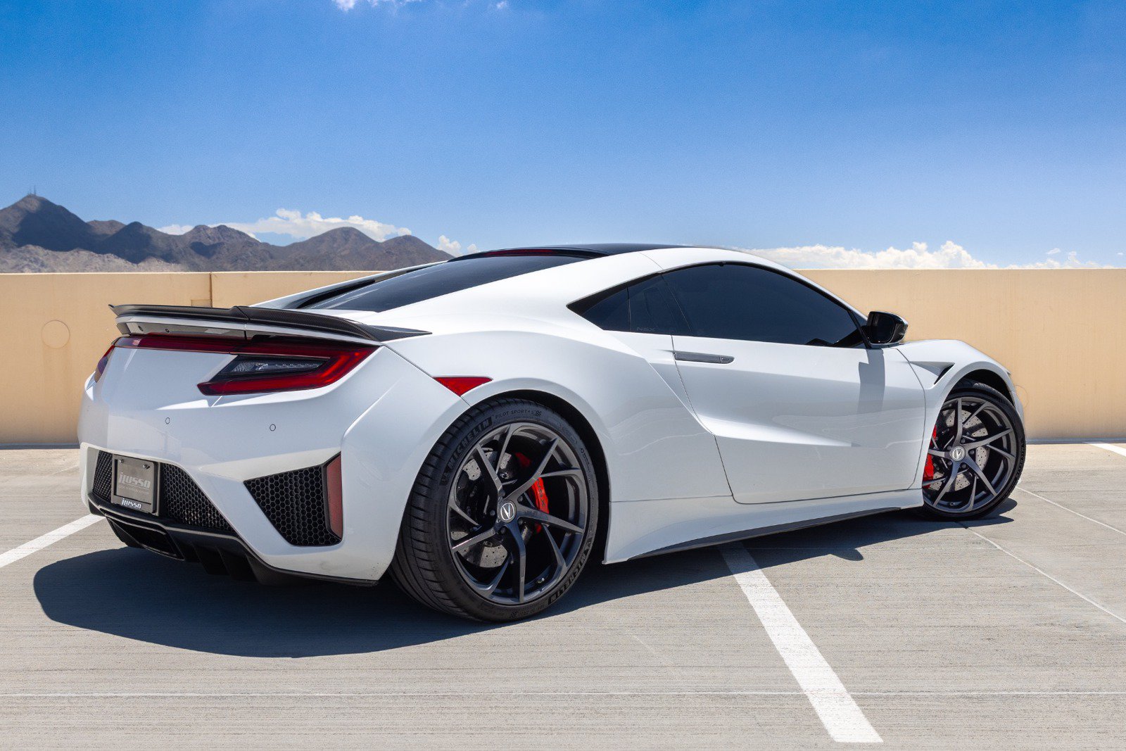 Used 2017 Acura NSX AWD/4WD image 9